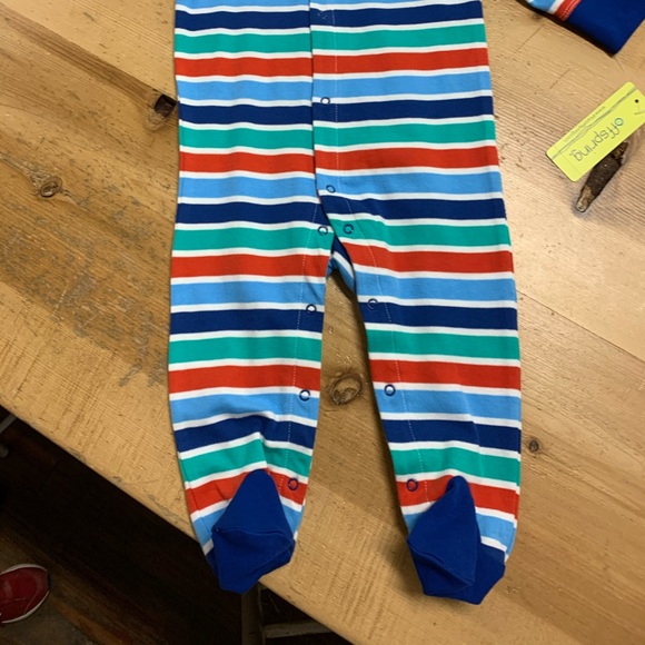 Striped footie pajamas with hat - Picture 6 of 6